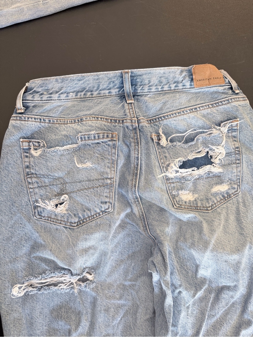 American Eagle Outfitters Light Blue Distressed High-Rise Jeans - Picture 2 of 6